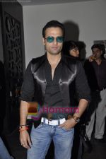 Rohit Roy at the Success bash of Shor in the City in Fat CAt Cafe, Mumbai on 6th May 2011 (2).JPG